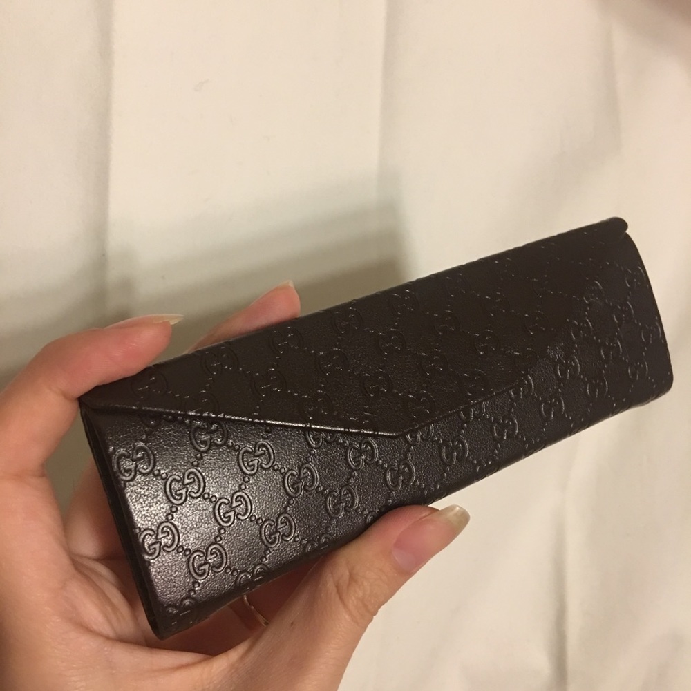 SOLD❤️ 100% Authentic GUCCI glasses case - Picture 3 of 8